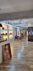 Trasp�s Local Comercial a Carrer d'ast�ries 42. Traspaso centro de est�tica avanzada /cl�nica