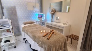 Transfer Business premise in Sant Gervasi - Galvany. Traspaso centro de estética avanzada