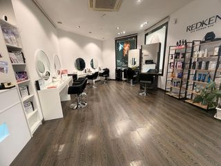 Trasp�s Local Comercial a Carrer de sant antoni maria claret 90. Traspaso peluquer�a unisex