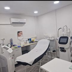 Traspàs Local Comercial  Carrer de marià cubí. Traspaso clínica de medicina estética en trámite