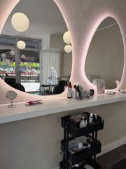 Trasp�s Local Comercial  Avinguda de josep tarradellas. Traspaso centro de manicure y est�tica