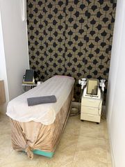 Traspàs Local Comercial  Passatge dos de maig. Traspaso centro de manicure y estética