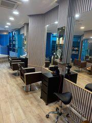 Traspàs Local Comercial  Carrer del comte d'urgell. Traspaso peluquería unisex