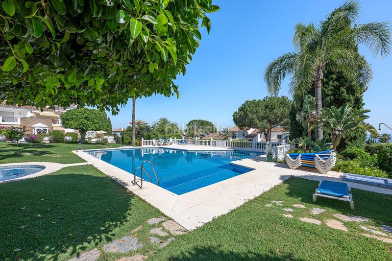 Foto 61e193db-3a74-4ebd-9d4b-29c1d2799da4. Casa a calle jazmín a Paraiso - Barronal Estepona