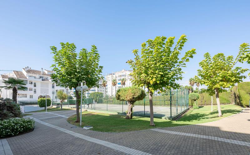 Foto a75f8fdb-3f8c-4383-8b83-aa582f4140a2. Apartament amb aparcament piscina a Rodeo Alto - Guadaiza - La Campana Marbella