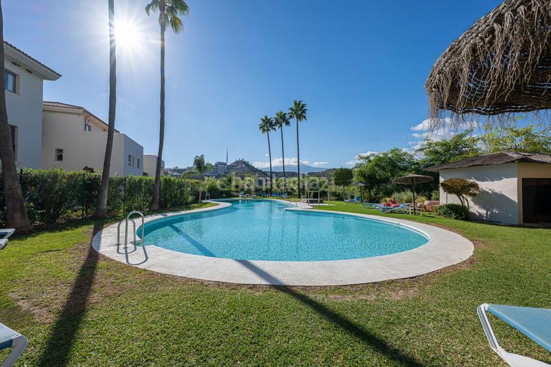 Foto 01c2d1f0-1b96-475e-897b-d642b0f399cc. Zweistöckige wohnung mit parking pool in La Concha - Resina Golf Estepona