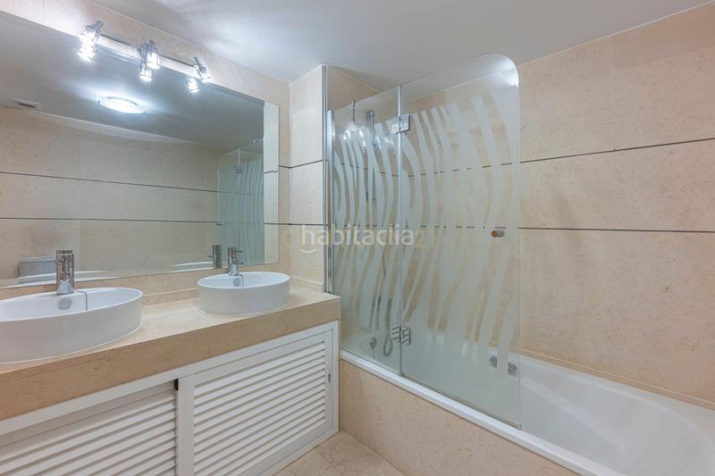 Foto 417cfb23-3b2a-484f-8d97-63893143d1c7. Zweistöckige wohnung mit parking pool in La Concha - Resina Golf Estepona