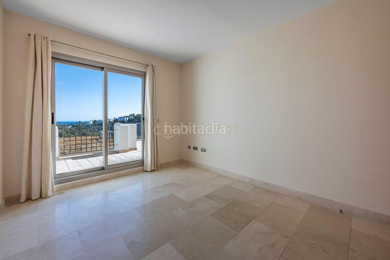 Foto 4c79cd79-10cf-4f61-ad54-a74a76ec8d12. Zweistöckige wohnung mit parking pool in La Concha - Resina Golf Estepona