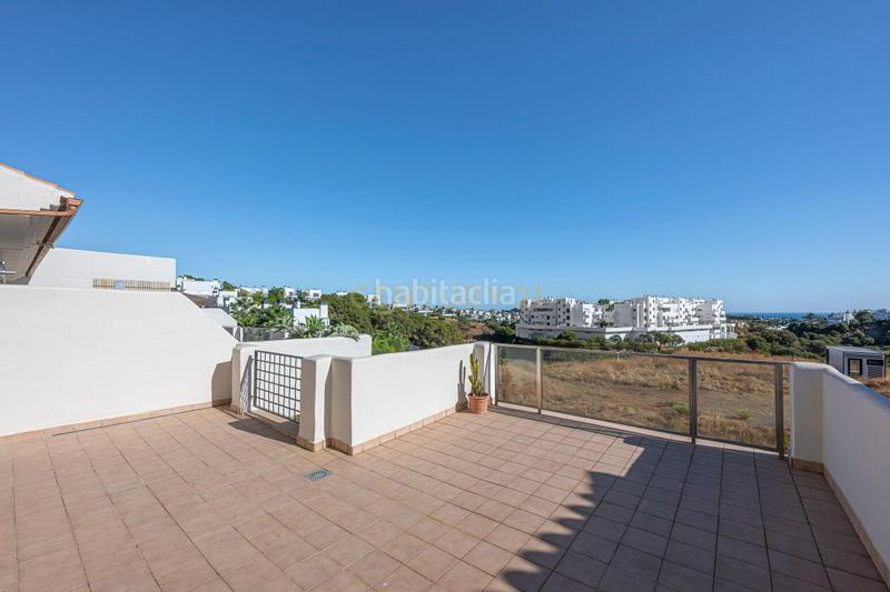 Foto 679728db-9a14-4994-8ff2-10cd611d5d0b. Zweistöckige wohnung mit parking pool in La Concha - Resina Golf Estepona