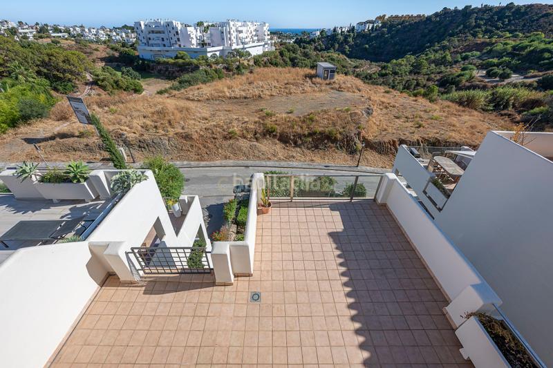 Foto 6874c837-fa85-45e5-91c8-a8eac946f109. Zweistöckige wohnung mit parking pool in La Concha - Resina Golf Estepona