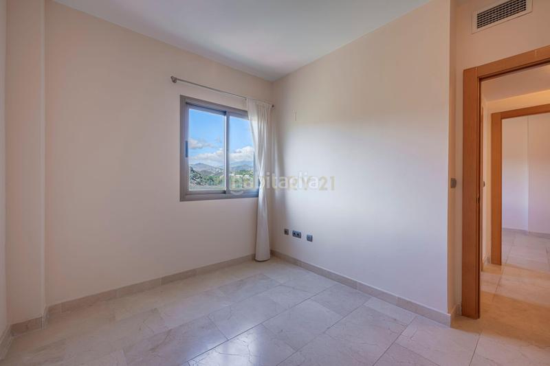 Foto ce13bd43-477a-4e25-a91a-3d2e8ba2de73. Zweistöckige wohnung mit parking pool in La Concha - Resina Golf Estepona
