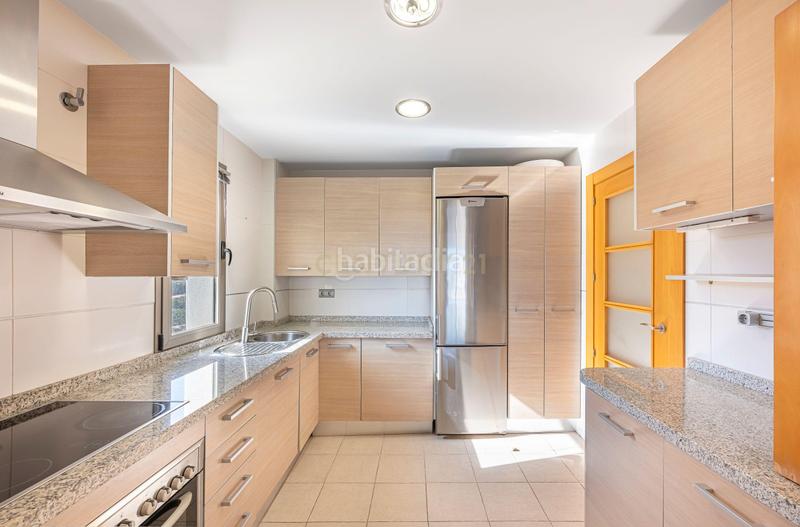 Foto f7e630f5-5d8f-479b-a970-3123ef8fb504. Zweistöckige wohnung mit parking pool in La Concha - Resina Golf Estepona