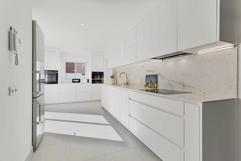 Foto 989cd485-eb52-4db5-a565-0378496432e6. Lloguer casa amb aparcament a Nueva Alcántara Marbella