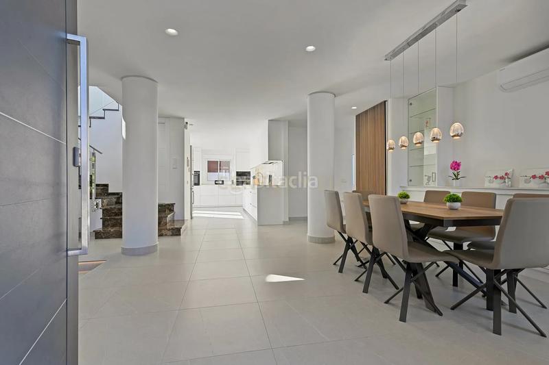 Foto cb36bcad-d70a-488c-8ffc-4f590b0dc65c. Location maison dans urb. los ángeles dans Nueva Alcántara Marbella