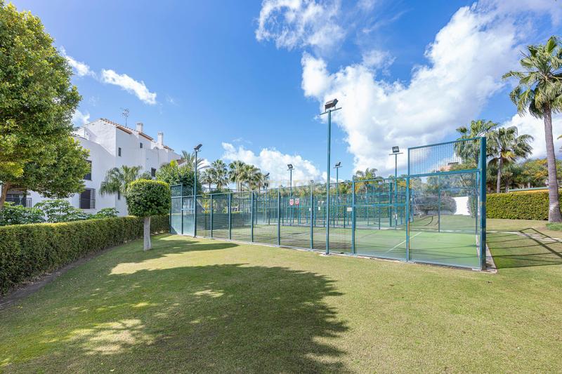 Foto 347cb066-eee6-4ed9-9782-f13227d1b6bc. Apartament amb piscina a La Concha - Resina Golf Estepona