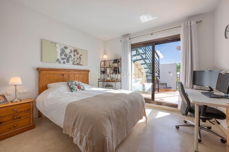 Foto 88222583-597b-4bad-a393-ff06b3ef656b. Apartament amb piscina a La Concha - Resina Golf Estepona