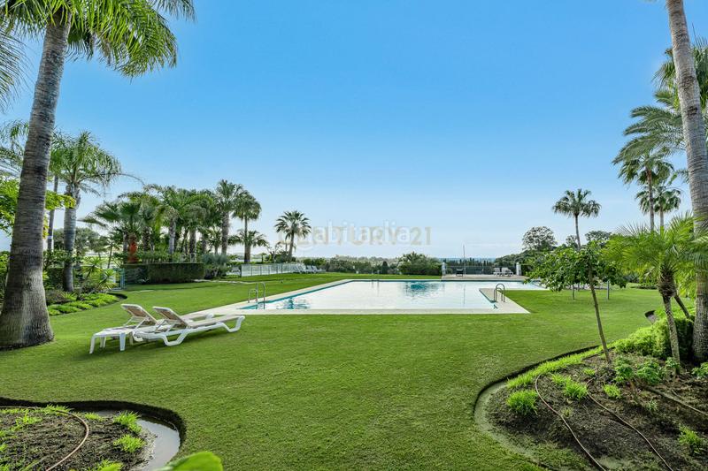 Foto 9eac0213-fc8e-41fa-8e96-5bc57552a37e. Apartament amb piscina a La Concha - Resina Golf Estepona