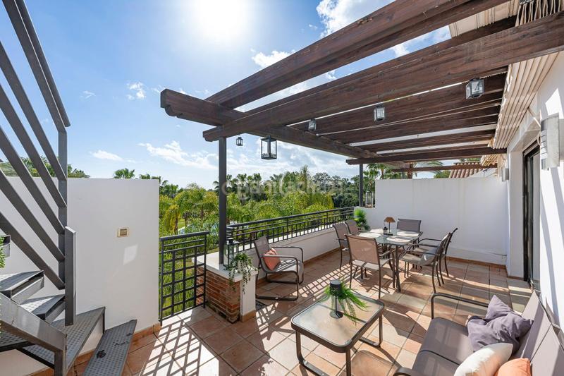 Foto fd9b7155-231a-4d59-8d8f-198640a62d7f. Apartament amb piscina a La Concha - Resina Golf Estepona