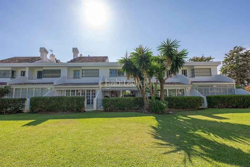 Foto 077373b2-06d5-40c0-8adc-124103c38e5a. Casa a schiera con piscina in Nueva Alcántara Marbella