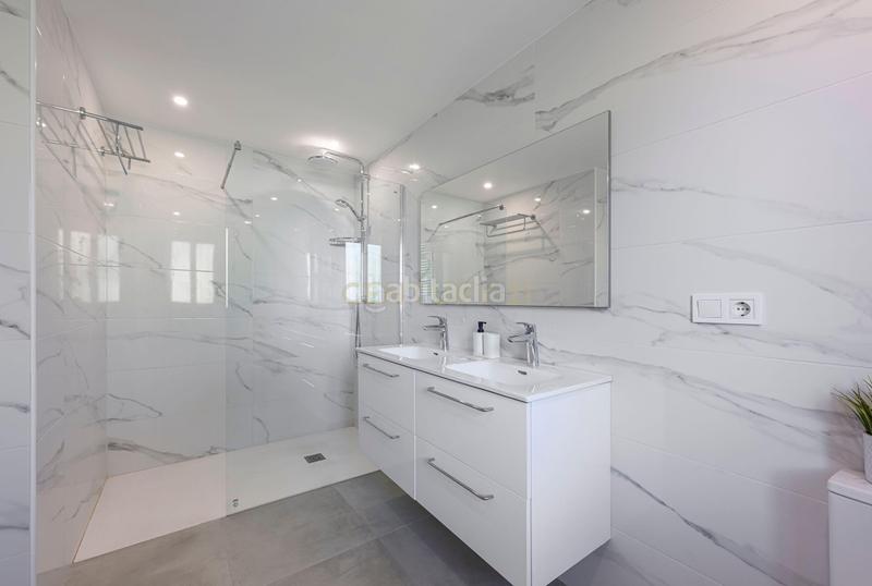 Foto 71716920-b13e-4e84-949d-be80f5d6c51c. Casa a schiera con piscina in Nueva Alcántara Marbella