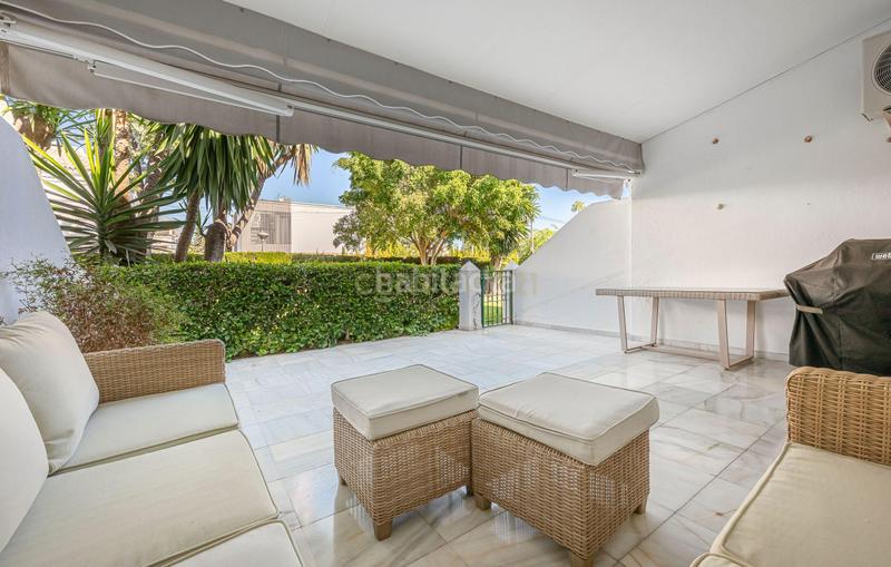 Foto c366bbb6-9c65-4e9e-9fef-cd14a00b400b. Casa a schiera con piscina in Nueva Alcántara Marbella