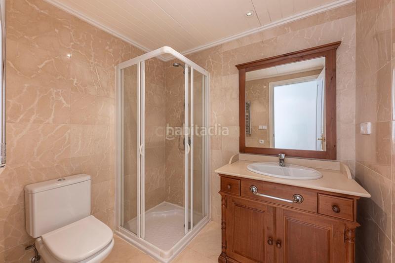 Foto b5b0079d-b6bf-4db9-a42b-4b04655e9180. Lloguer apartament amb piscina a los arqueros - puerto del almendro Benahavís