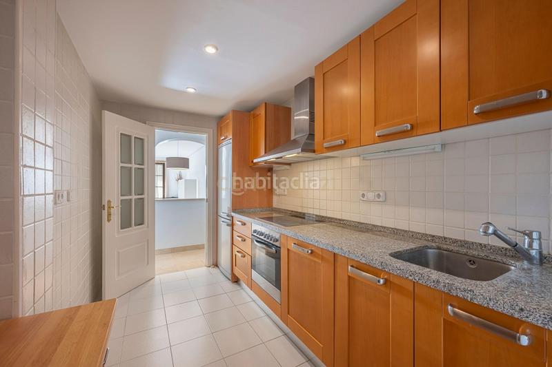 Foto 2490473e-9805-4f4b-a456-c606f603f290. Miete appartement mit pool in los arqueros - puerto del almendro Benahavís