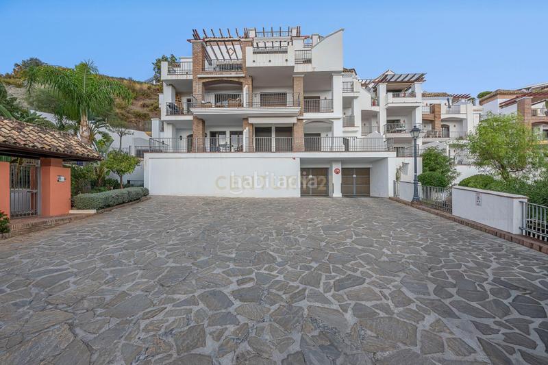 Foto 6bf66861-c392-4004-b7e0-cf5d2332fba8. Miete appartement mit pool in los arqueros - puerto del almendro Benahavís