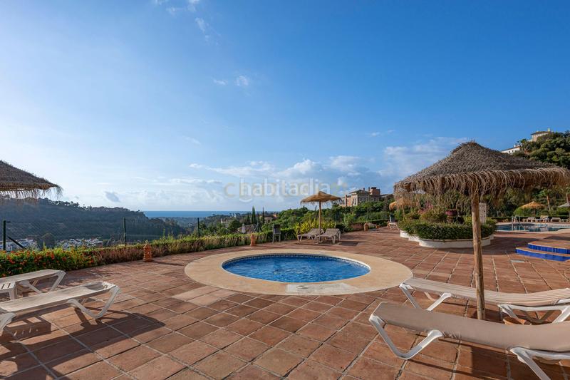 Foto 2297955c-6c7f-4491-a4d5-c0d7fe098a91. Rent apartment with pool in los arqueros - puerto del almendro Benahavís