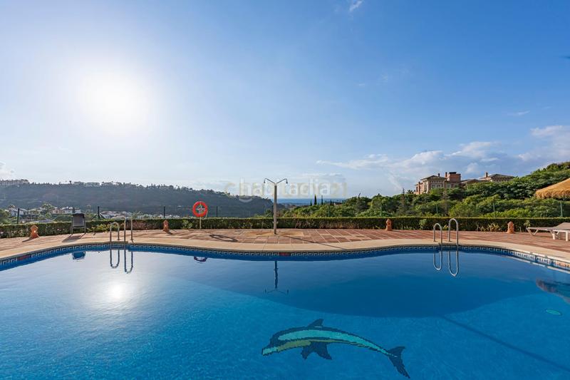 Foto 6a7c04e6-20a0-47dd-89ee-4be18e50b1af. Rent apartment with pool in los arqueros - puerto del almendro Benahavís