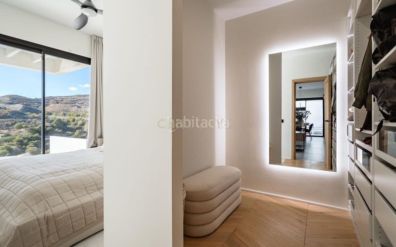 Foto b87aa4ce-e0f1-4b37-974f-50c7c57d1f90. Casa amb aparcament piscina a La Alquería Benahavís
