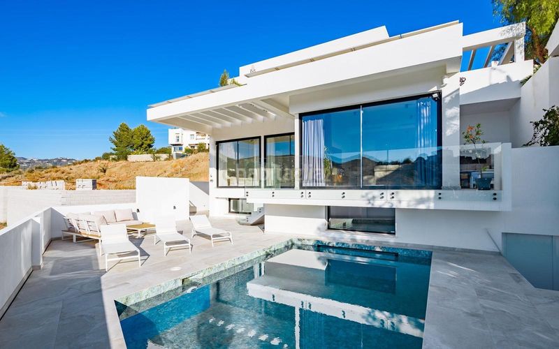 Foto db1cb9b6-2175-4ca1-8207-b4d0c3fa5faf. Casa amb aparcament piscina a La Alquería Benahavís