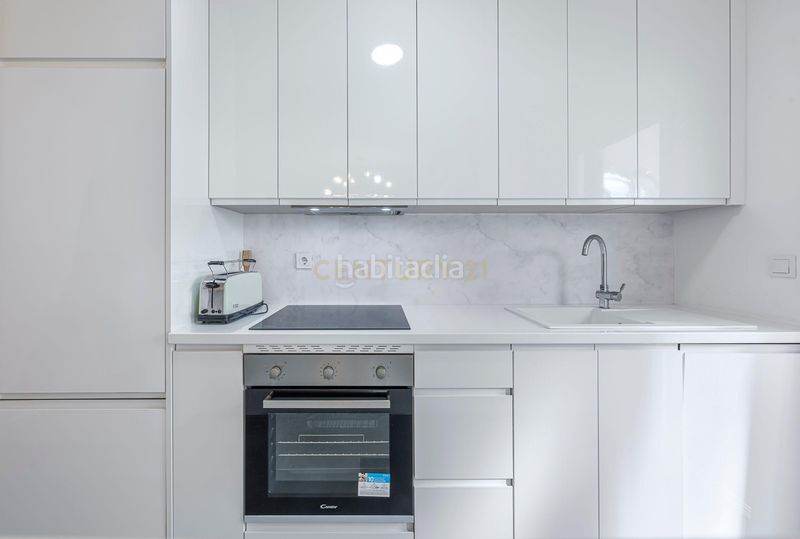 Foto 5a622b69-e347-4af3-9fd7-5ce95f27b590. Apartament amb piscina a Nueva Andalucía centro Marbella