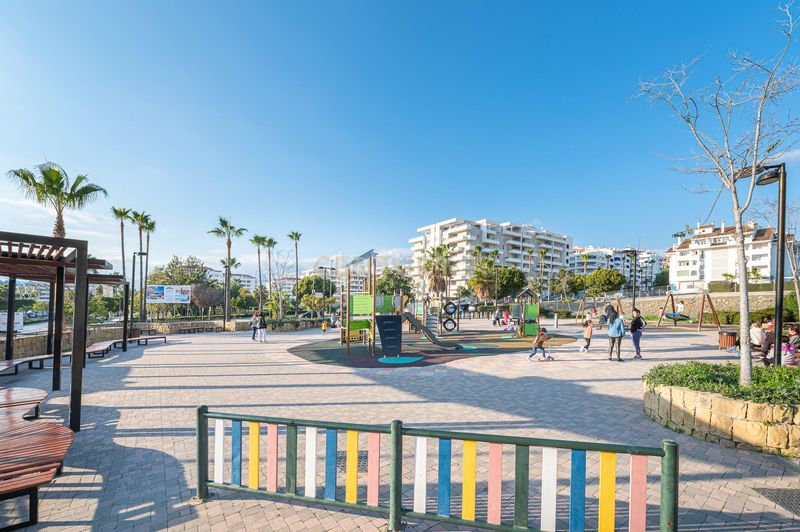 Foto cf4a1221-0512-4e11-b93d-3cb2ccfb2656. Aparcament cotxe a Rodeo Alto - Guadaiza - La Campana Marbella