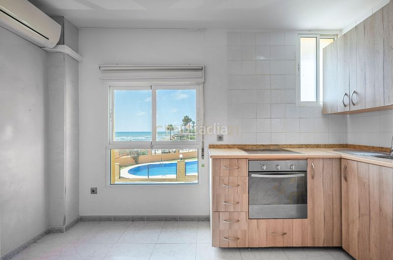 Foto 6db2eb69-f1c6-42c9-9526-a01412342fa5. Estudi amb piscina a Calahonda Mijas