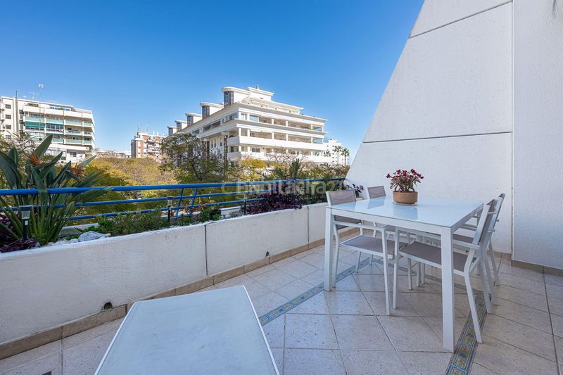 Foto 0d2de9f3-a785-43ec-ade9-2670c47419ea. Dúplex amb piscina a Playa de la Fontanilla Marbella