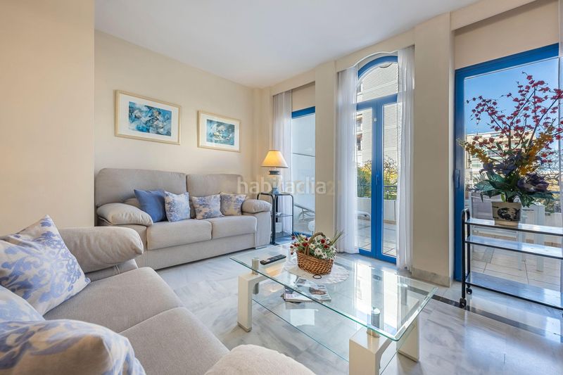 Foto b8b69a6d-c423-46ae-acee-3d1554374922. Dúplex amb piscina a Playa de la Fontanilla Marbella