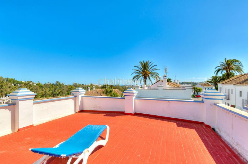 Foto 64308b50-570c-40a7-a864-5d0312595c02. Casa amb piscina a Los Naranjos Marbella