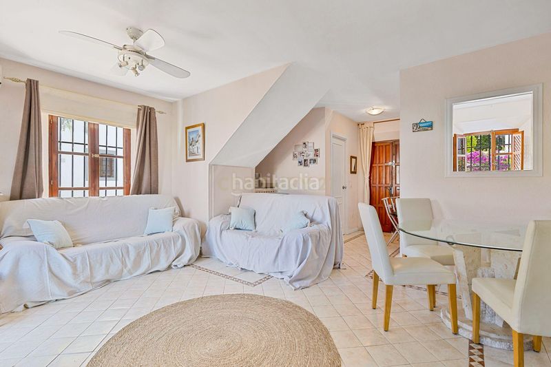 Foto c0c751b2-e57d-45fc-9941-181e07b1d35d. Casa amb piscina a Los Naranjos Marbella