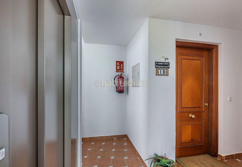 Foto 25296e32-a74c-4642-af23-79e6c7cb3eb9. Apartament amb aparcament piscina a El Castillo Manilva
