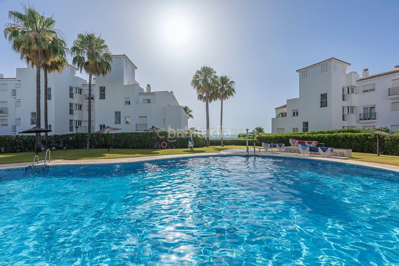 Foto 63f5ee20-c0b3-43e1-b8ea-19d3241b8d34. Apartament amb aparcament piscina a El Castillo Manilva