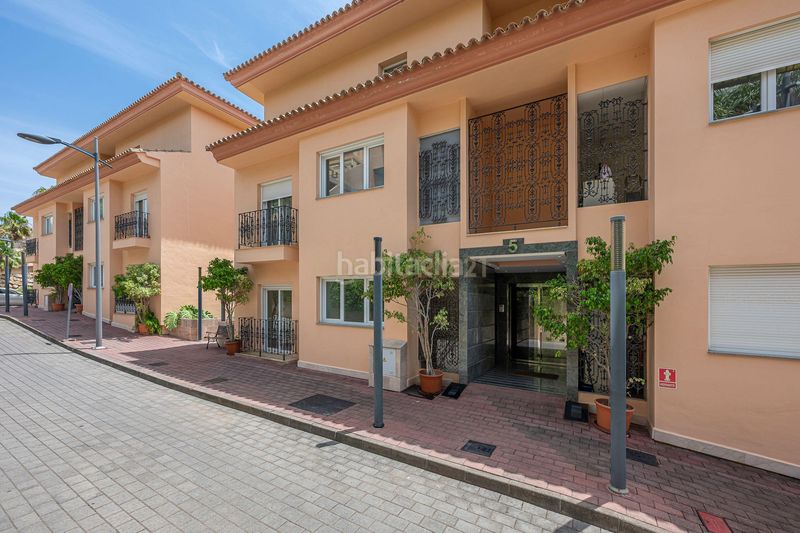 Foto 3578827a-d2ac-4c57-929a-5623bb1eb6e3. Apartament amb aparcament piscina a Los Naranjos Marbella