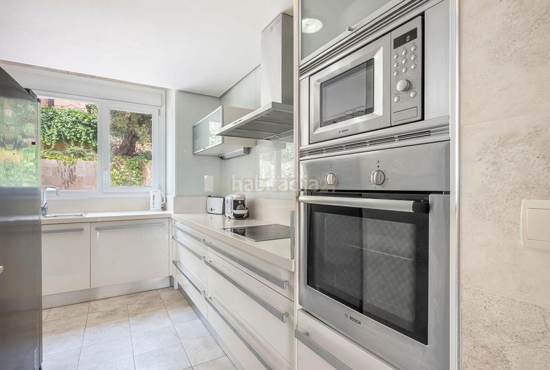Foto 376941c0-8cbb-4d01-bdfc-14ee24f8301f. Apartament amb aparcament piscina a Los Naranjos Marbella