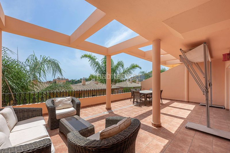 Foto 5f9958f9-323b-448a-9076-32fa2e70a5a5. Apartament amb aparcament piscina a Los Naranjos Marbella