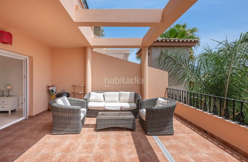 Foto 9a245d23-dc21-4d4e-b4af-a3d0bb2a95d2. Apartament amb aparcament piscina a Los Naranjos Marbella
