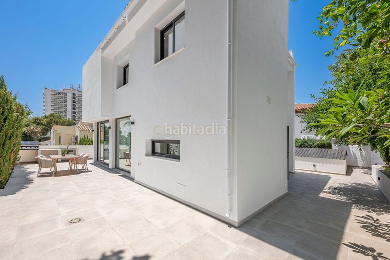 Foto 2f845227-15cf-454e-af78-8cb4f8db7f2e. Casa amb piscina a Las Brisas Marbella