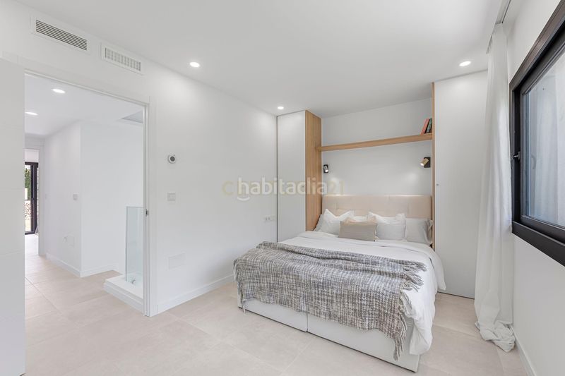 Foto 3e6a64ea-23a5-495b-8481-8d1caec518e9. Casa amb piscina a Las Brisas Marbella