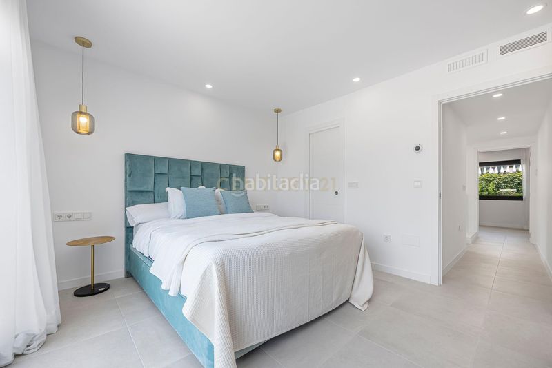 Foto 411e19e3-dcaf-4372-ac55-341eb8908d1c. Casa amb piscina a Las Brisas Marbella