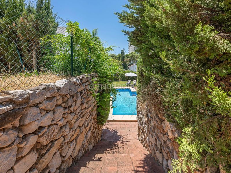 Foto 98a8face-9a2e-48fb-b599-6e317e38d756. Casa amb piscina a Las Brisas Marbella