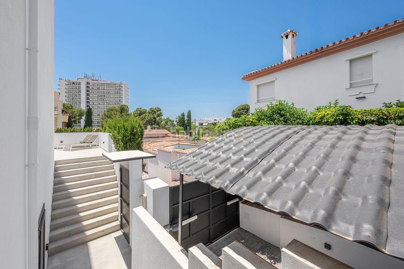 Foto e8c2979d-645e-4c73-9d29-9fdb805743fd. Casa amb piscina a Las Brisas Marbella